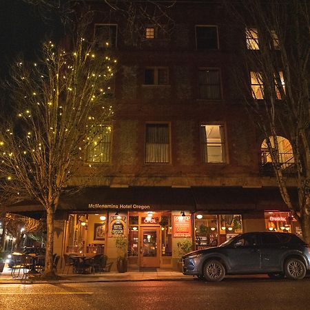 Mcmenamins Hotel Oregon แม็คมินวิลล์ ภายนอก รูปภาพ