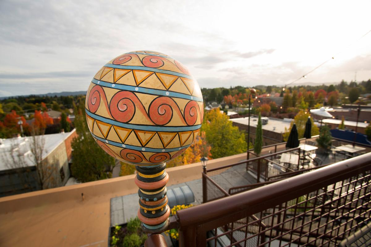 Mcmenamins Hotel Oregon แม็คมินวิลล์ ภายนอก รูปภาพ