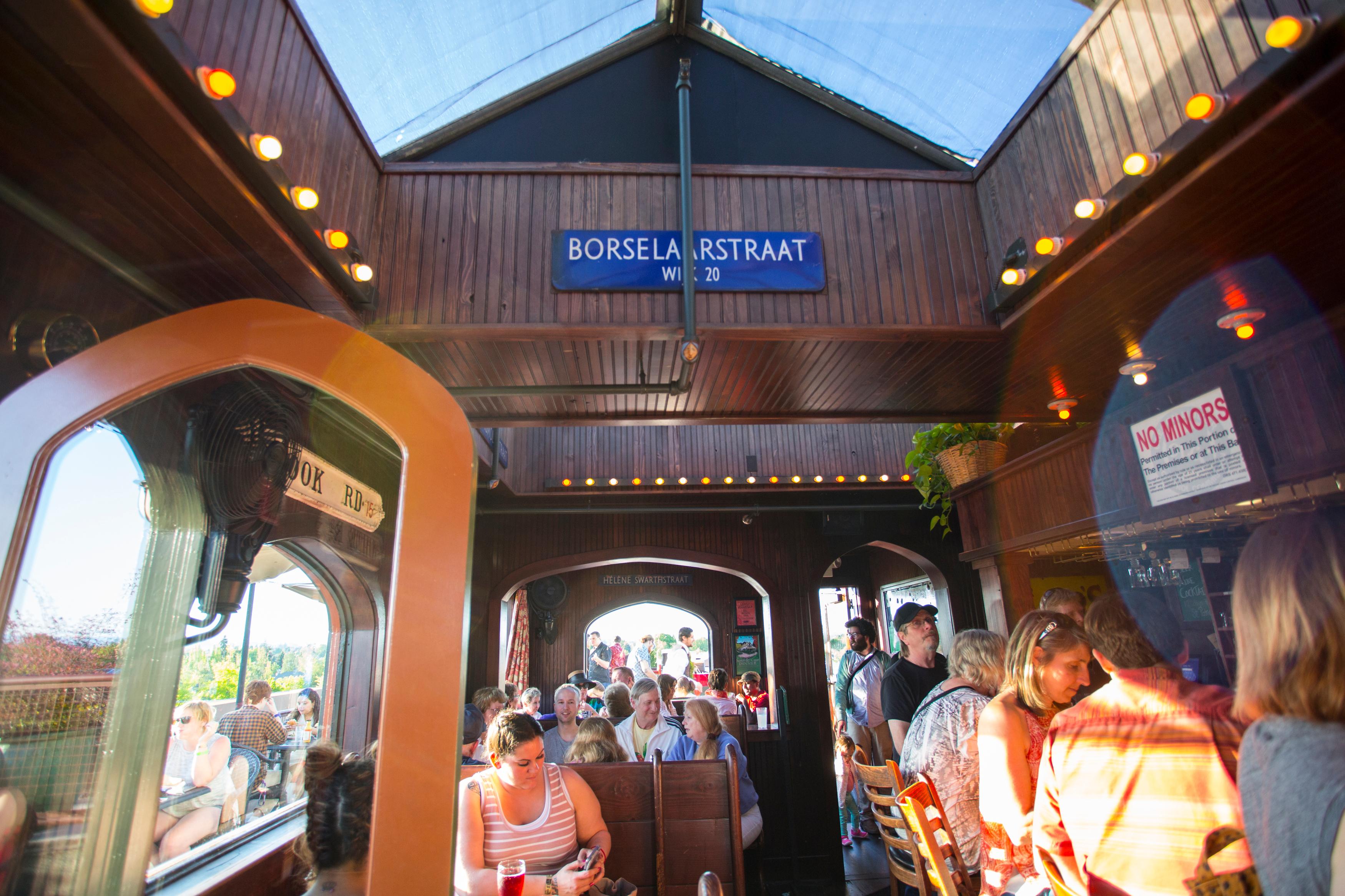 Mcmenamins Hotel Oregon แม็คมินวิลล์ ภายนอก รูปภาพ