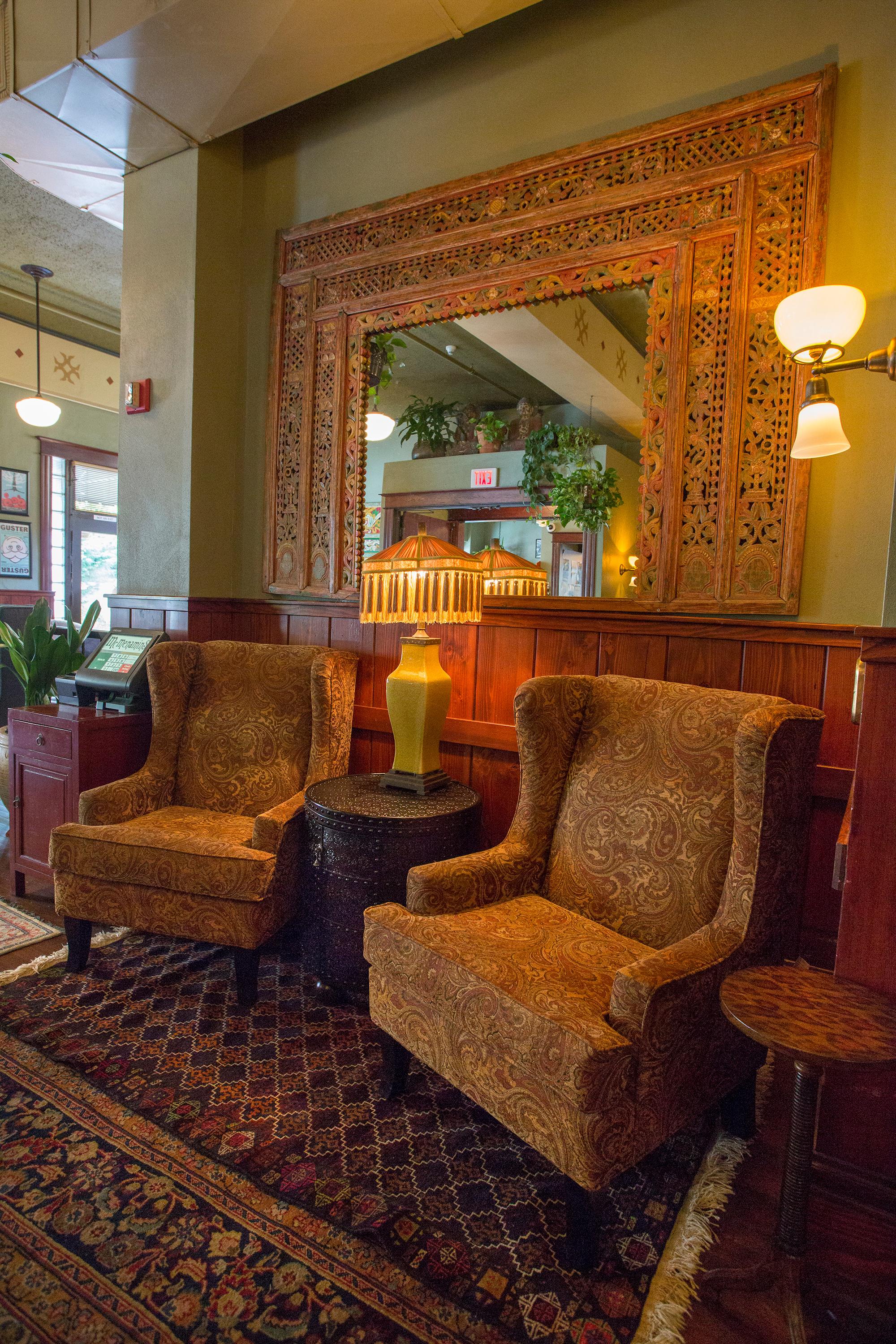 Mcmenamins Hotel Oregon แม็คมินวิลล์ ภายนอก รูปภาพ